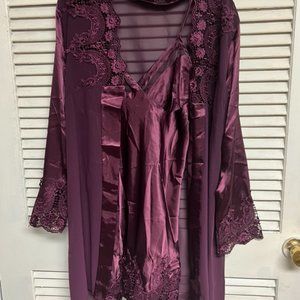 Never BEEN WORN Silk PJ Short Set